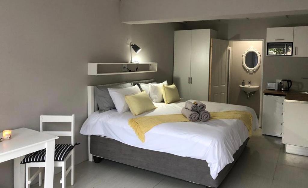 Second Best Accommodation 이스트런던 외부 사진